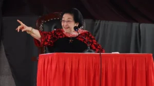 Ketua Umum DPP PDIP Megawati Soekarnoputri saat peresmian renovasi Istana Gebang dan patung Bung Karno di Kota Blitar, Jawa Timur, Senin, 15 Juni 2026.