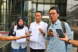 LSBH NTB melaporkan dugaan korupsi relokasi pemukiman Mandalika kepada KPK, 22 Juni 2026.