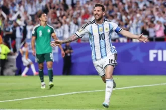 Lionel Messi cetak Hattrick saat Argentina bungkam Aljazair 3-0.