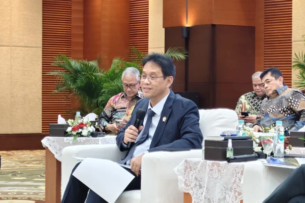 Menteri Keuangan Purbaya Yudhi Sadewa di Kantor Kementerian Keuangan, Jakarta. (sumber: Owrite/Anisa Aulia)