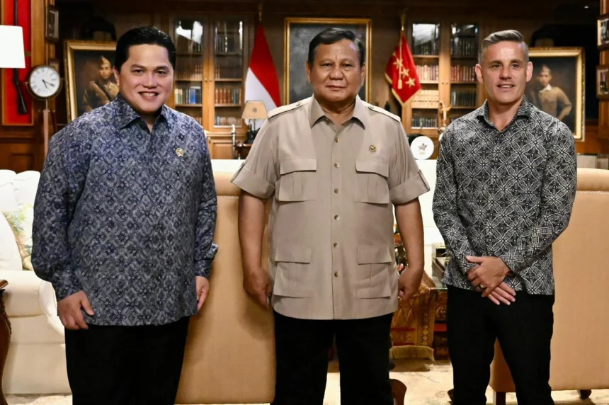 Pertemuan Presiden Prabowo bersama Menteri Pemuda dan Olahraga Erick Thohir serta pelatih Timnas Indonesia John Herdman di Hambalang, Jawa Barat (sumber: Biro Pers Sekretariat Presiden)