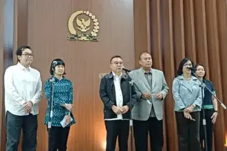 Wakil Ketua DPR RI Sufmi Dasco Ahmad mengumumkan kesepakatan penerapan tarif komisi baru untuk layanan transportasi roda dua