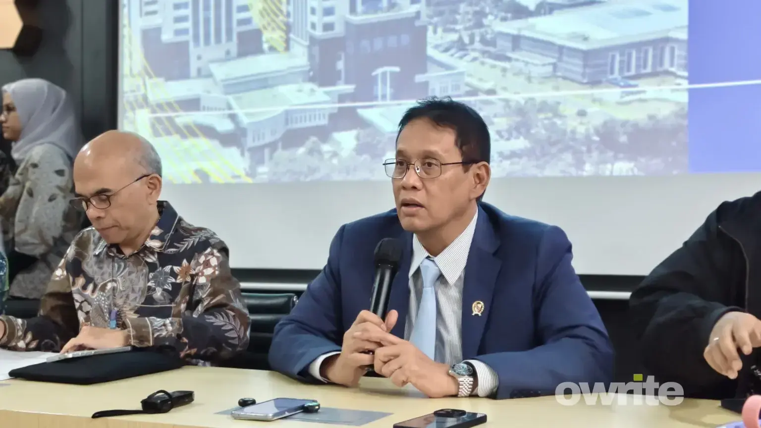 Menteri Keuangan Purbaya Yudhi Sadewa dalam media briefing di Kantor Kemenkeu (sumber: Anisa Aulia/Owrite)