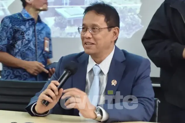 Menteri Keuangan Purbaya Yudhi Sadewa dalam media briefing di Kantor Kemenkeu (sumber: Anisa Aulia/Owrite)