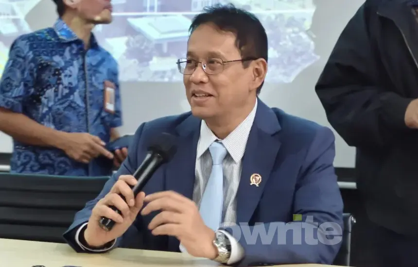 Menteri Keuangan Purbaya Yudhi Sadewa dalam media briefing di Kantor Kemenkeu (sumber: Anisa Aulia/Owrite)