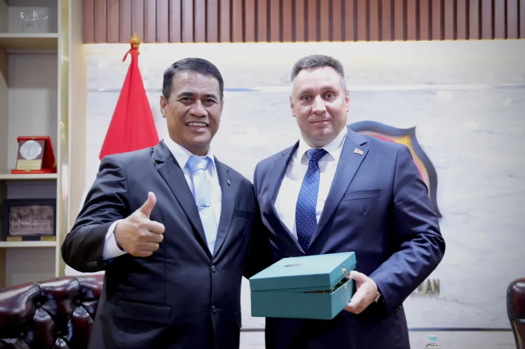 Menteri Pertanian Andi Amran Sulaiman dan Pangan Republik Belarus, Yuri Gorglov (sumber: Kementan)