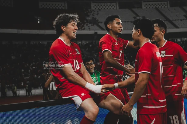 Selebrasi Ole Romeny usai mencetak gol ke gawang Mozambik