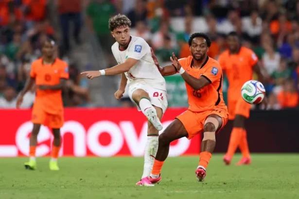 Pertandingan antara Belanda melawan Maroko