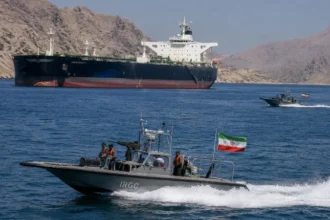 Ilustrasi pasukan IRGC Iran tutup Selat Hormuz.