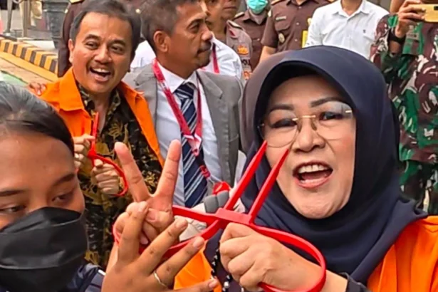 Roy Suryo dan dr. Tifa dilimpahkan kepada Kejari Jaksel dari Rutan Polda Metro Jaya, Senin, 22 Juni 2026.