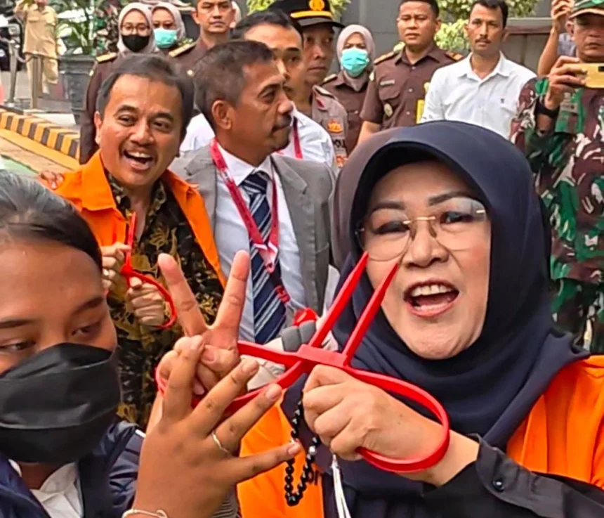 Roy Suryo dan dr. Tifa dilimpahkan kepada Kejari Jaksel dari Rutan Polda Metro Jaya, Senin, 22 Juni 2026.