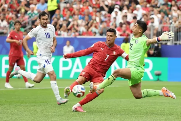 Ronaldo menjadi bintang kemenangan Portugal atas Uzbekistan