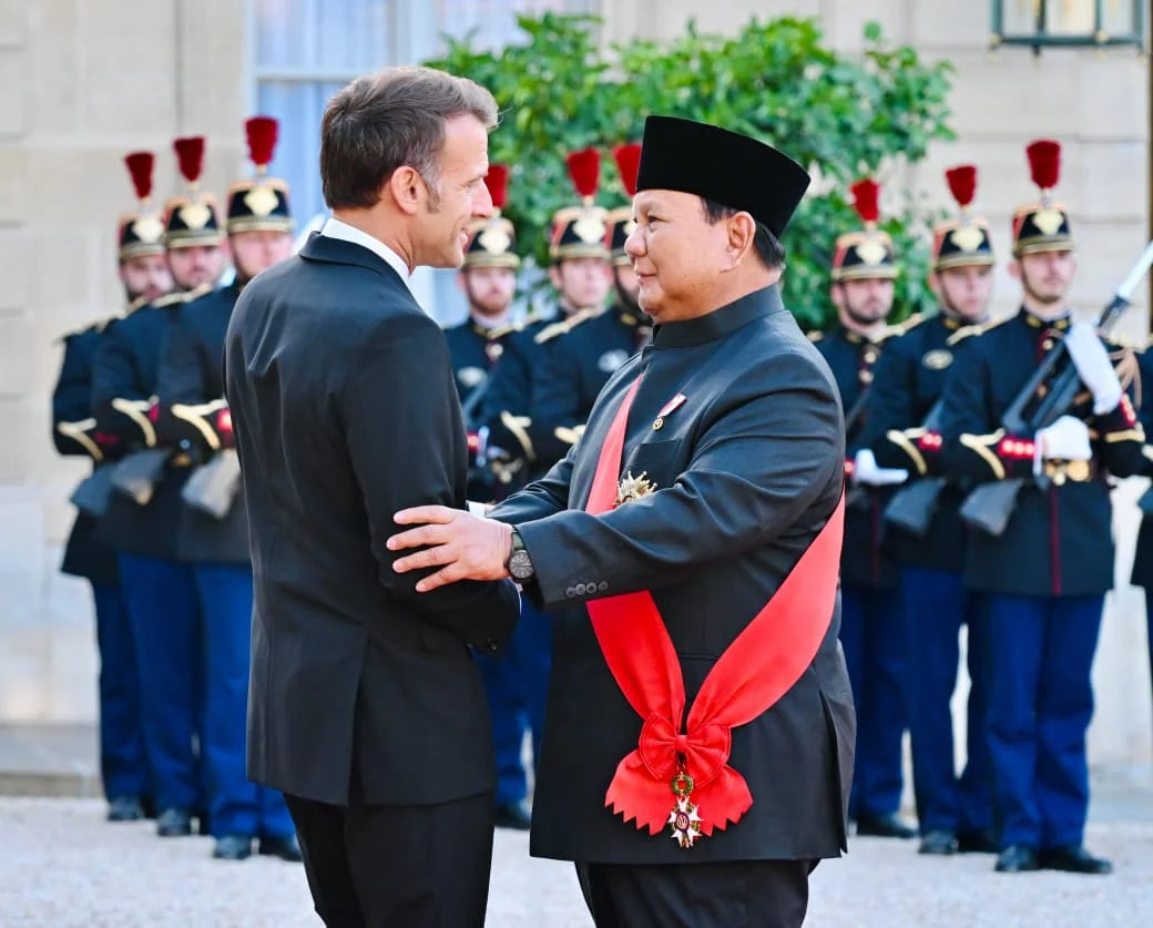 Presiden Republik Indonesia Prabowo Subianto menghadiri jamuan santap malam kenegaraan yang diselenggarakan oleh Presiden Republik Prancis Emmanuel Macron di Salle des Fêtes, Istana Élysée, Paris, Kamis, 28 Mei 2026.