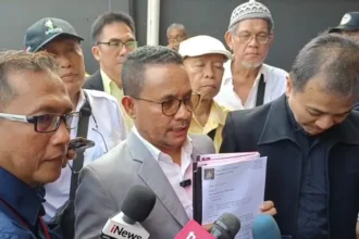 Roy Suryo gugat Kapolda Metro dan Jaksa Agung terkait penangkapan paksa dirinya kasus pencemaran nama baik Presiden Ke-7 Joko Widodo ke PN Jaksel.