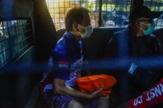 Roy Suryo saat jalani pemeriksaan di Polda Metro Jaya.