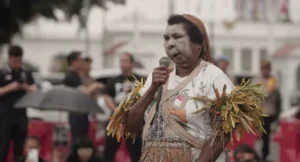 Mama Sinta berorasi di Jakarta.