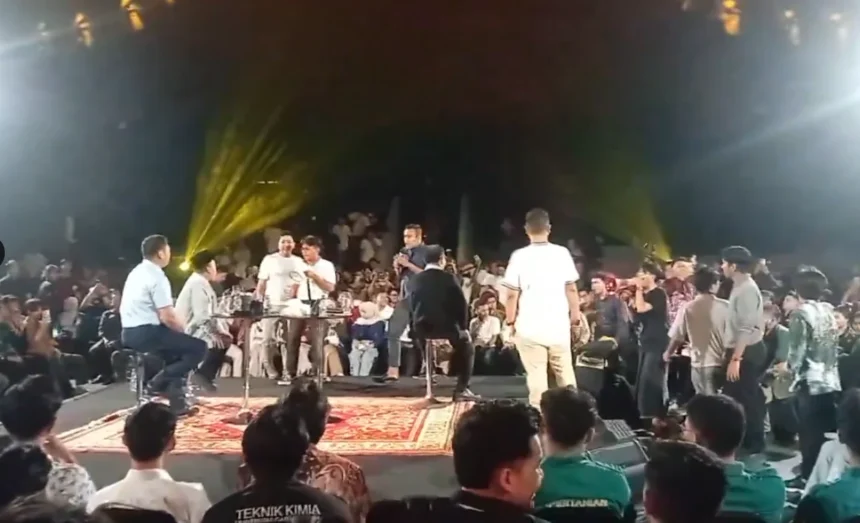 Insiden yang terjadi di Auditorium Joglo GIK - UGM saat diskusi bertemakan Pancasila Pemersatu Bangsa indonesi