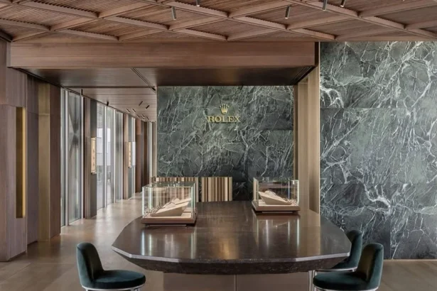 Design Interior Butik Rolex di Gunung Titilis, Swiss