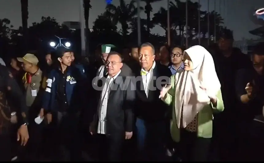 Wakil Ketua DPR RI Sufmi Dasco Ahmad, saat menemui perwakilan aksi mahasiswa