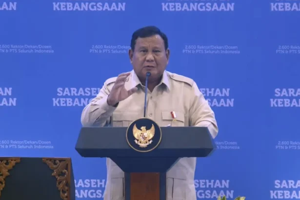 Presiden Prabowo Subianto dalam pidatonya di hadapan para guru besar dan akademisi pada Sarasehan Kebangsaan, Jumat, 26 Juni 2026. (Sumber: YT BPMI)