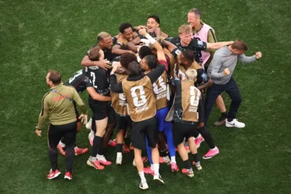 Pelatih Timnas Kanada, Jesse Marsch, memberikan pujian setinggi langit kepada para pemainnya setelah sukses mengamankan tiket ke babak 16 besar Piala Dunia 2026
