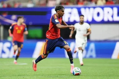 Penyerang muda Timnas Spanyol, Lamine Yamal berhasil samai rekor legenda Timnas Brasil, Pele di Piala Dunia