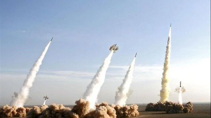 IRGC Iran luncurkan rudal balistik.