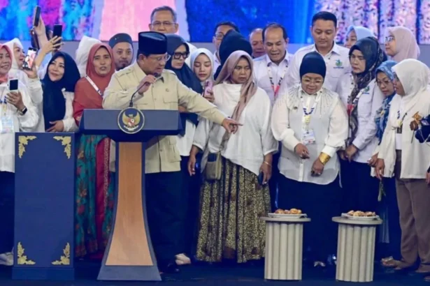 Presiden Prabowo Subianto bersama pemilik SPPG di seluruh Indonesia. Doc: IG SetnegRI