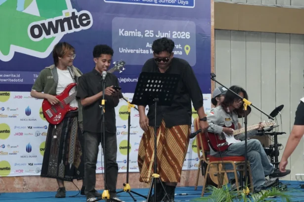 Puncak acara Semercu Sahabat Bumi Vol. 2 in Collaboration with Owrite Goes to Campus