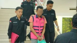 Kepala Urusan Keuangan Keuangan Desa Lok Bangkai, Banjang, Kalimantan Selatan berinisial MT jadi tersangka. sebagai tersangka