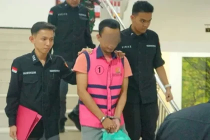 Kepala Urusan Keuangan Keuangan Desa Lok Bangkai, Banjang, Kalimantan Selatan berinisial MT jadi tersangka. sebagai tersangka