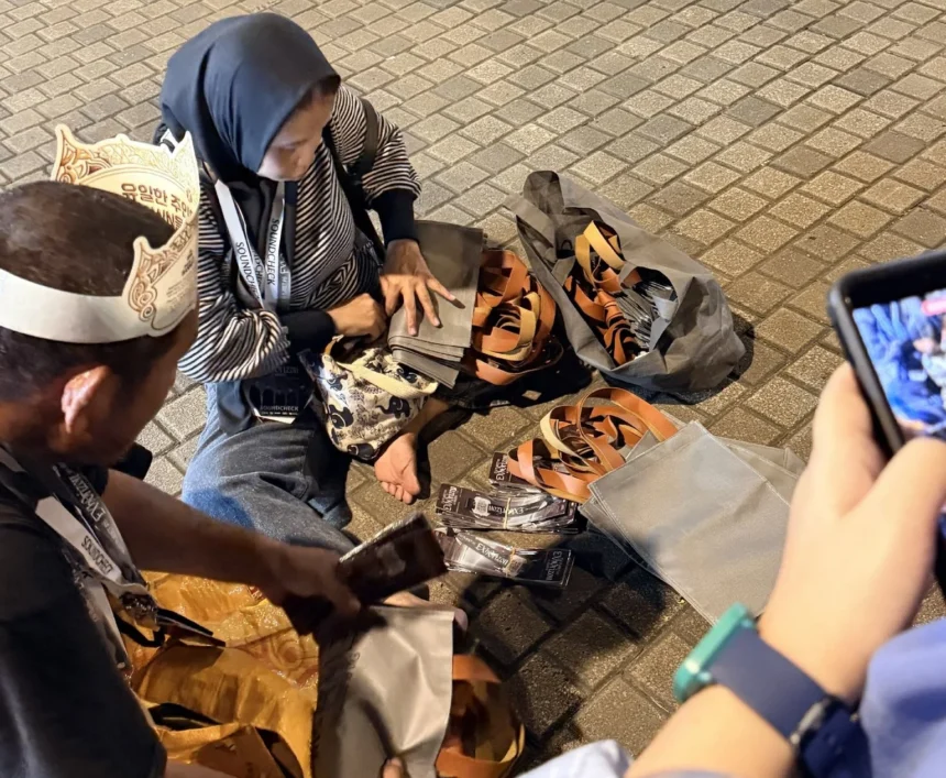 Seorang perempuan diduga menjual tiket konser EXO dengan harga fantastis yang viral di media sosial threads