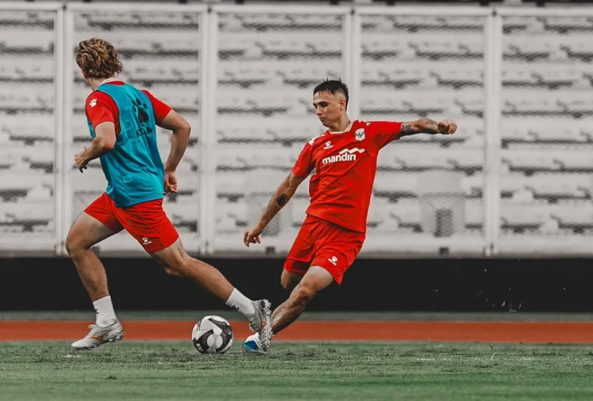 Bek Persib Bandung, Eliano Reijnders