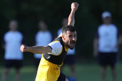 Penyerang Timnas Iran, Aymen Hussein