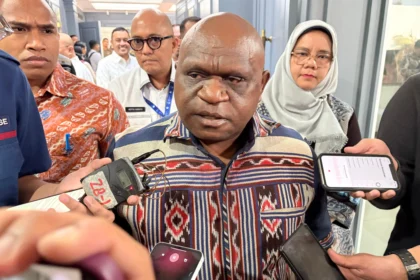 Menteri HAM RI, Natalius Pigai usai Rapat bersama Komisi XIII DPR RI, Rabu, 17 Juni 2026