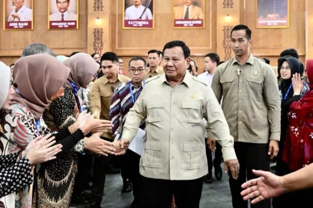 Presiden Prabowo Subianto saat menutup Sarasehan Kebangsaan Konvensi Sains, Teknologi, dan Industri Indonesia (KSTI) Tahun 2026 yang digelar di Jakarta International Convention Center (JICC), Jakarta, Minggu, 28 Juni 2026.