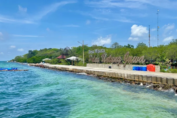 Pulau Untung Jawa yang terletak di Kabupaten Kepulauan Seribu