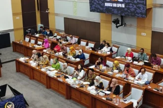Komisi VIII DPR rapat kerja dengan PPPA) RI, Arifatul Choiri Fauzi.
