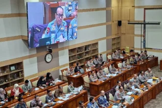 Wakapolri Komjen Pol Dedi Prasetyo saat rapat pembahasan anggaran bersama Komisi III DPR RI, Rabu, 17 Juni 2026.