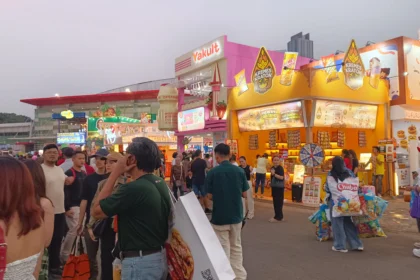 Suasana Pekan Raya Jakarta