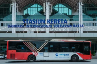 Bus TransJakarta Rute Blok M-Bandara Soetta. (Sumber: TransJakarta)