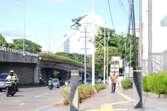 Ruas jalan sekitar Patung Pancoran, Jakarta.