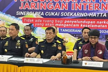 Konferensi Pers Bea Cukai terkait pilot yang membawa narkoba, 31 Juli 2026, di KPU Bea dan Cukai Tipe C Soekarno-Hatta Tangerang, Banten.