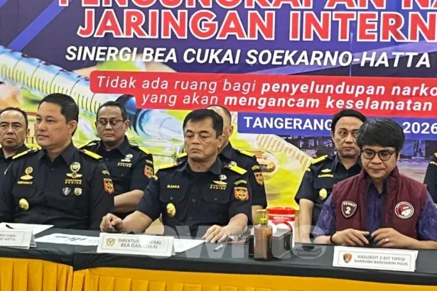 Konferensi Pers Bea Cukai terkait pilot yang membawa narkoba, 31 Juli 2026, di KPU Bea dan Cukai Tipe C Soekarno-Hatta Tangerang, Banten.