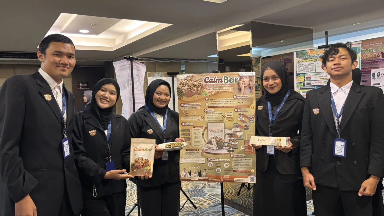 Tim Mahasiswa UGM raih penghargaan dalam acara 5th International Youth Summit 2026 di Kuala Lumpur, Malaysia.