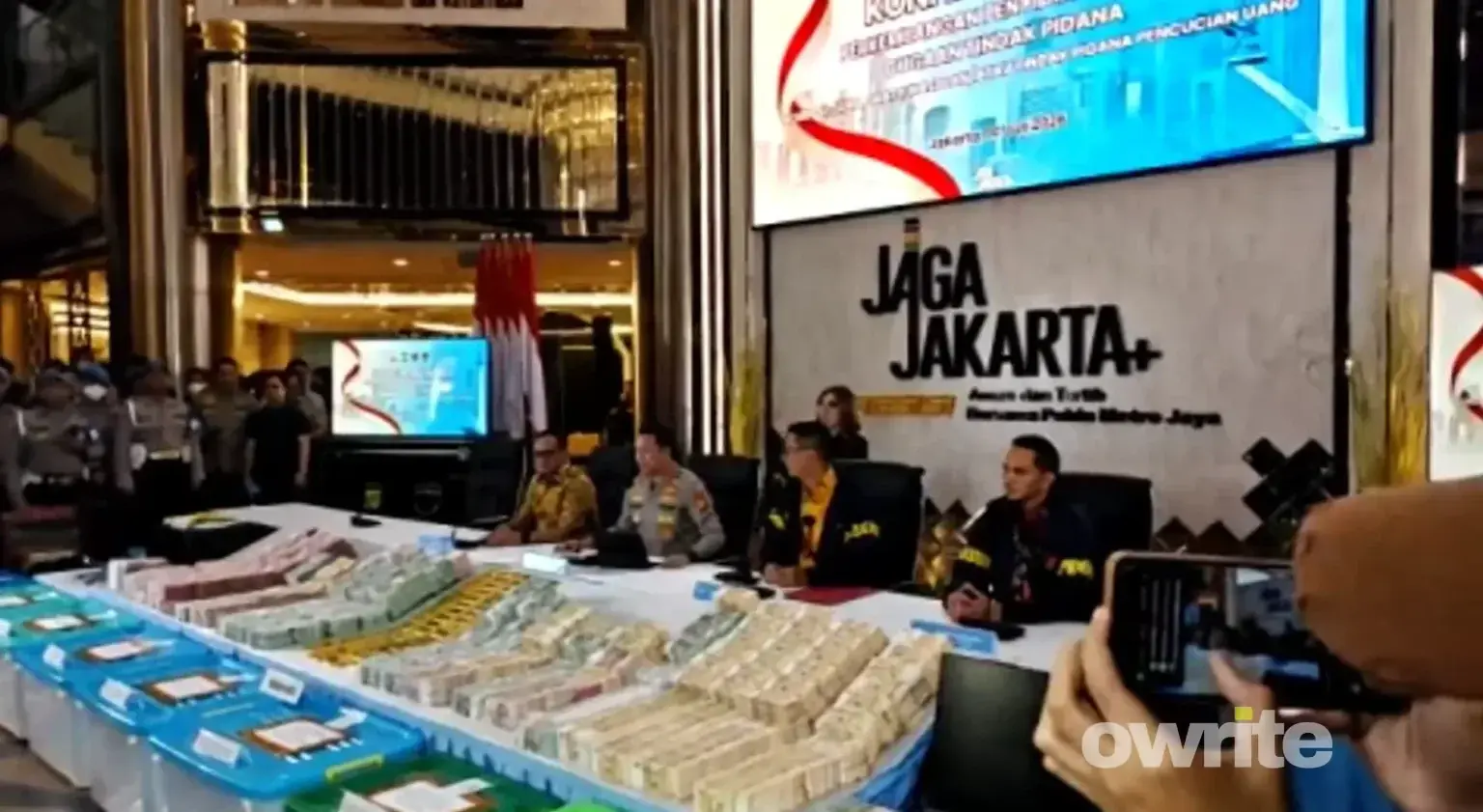 Konferensi pers tiga kasus korupsi yang ditangani Kortastipidkor dan Polda Metro Jaya, 10 Juli 2026.