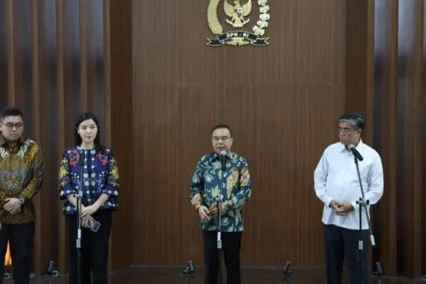 DPR memanggil manajemen TikTok dan Tokopedia.