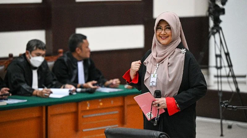Tifauzia Tyassuma alias Dokter Tifa di sidang perdana kasus dugaan ijazah Jokowi di PN Jaktim.