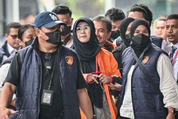 Tifauzia Tyassuma alias Dokter Tifa.