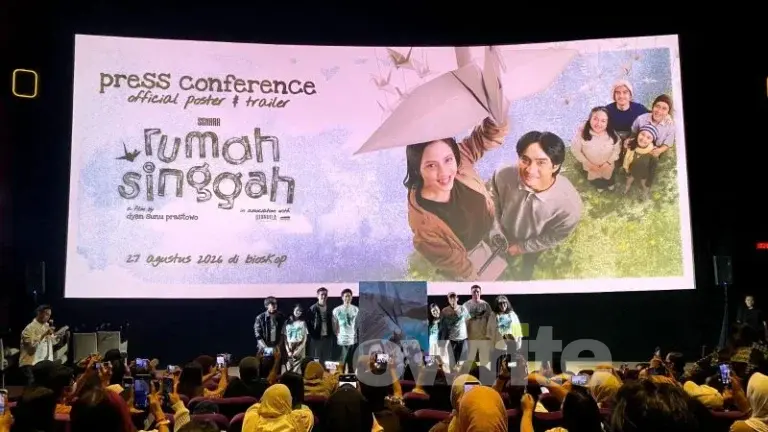 Film Rumah Singgah resmi meluncurkan official poster dan official trailer pada Jumat, 17 Juli 2026. (Foto: Owrite/Hilwa Urwatul Wutsqa).